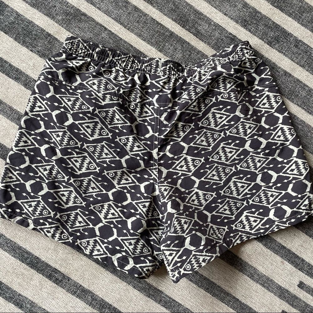 Patagonia ikat fish print baggies. Small - Picture 4 of 9